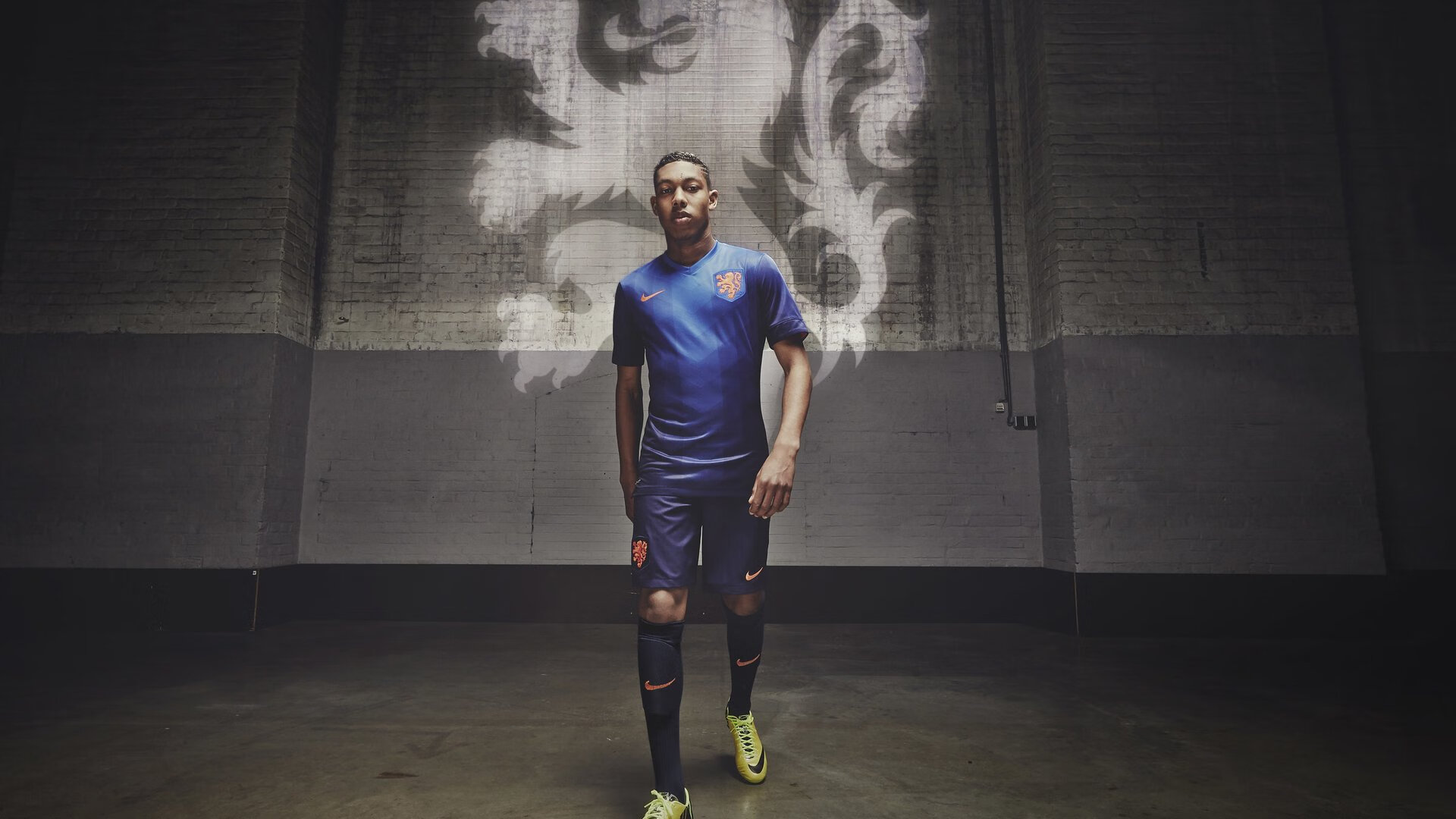 九游娱乐官方平台-职业球员技术环节缺乏高仿真训练模拟,职业球队训练方式