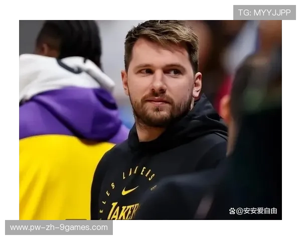 东契奇深夜晒自拍,胖了一圈引热议 东契奇深夜晒自拍,胖了一圈引热议