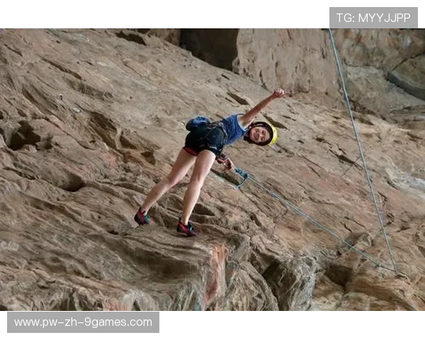 特色峡谷峭壁攀岩大赛，勇者的极限突破，攀岩探险